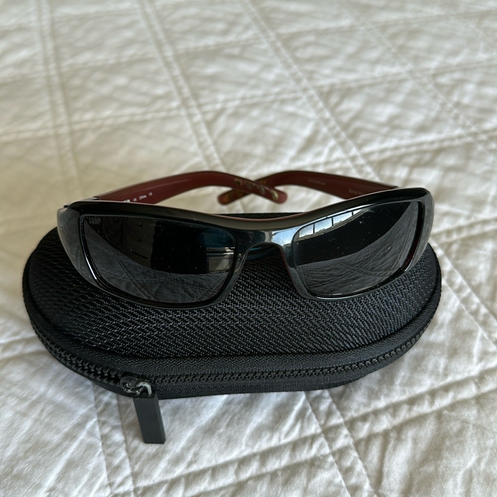 Costa Sunglasses Santa Rosa SR 32 / 580P lens with case